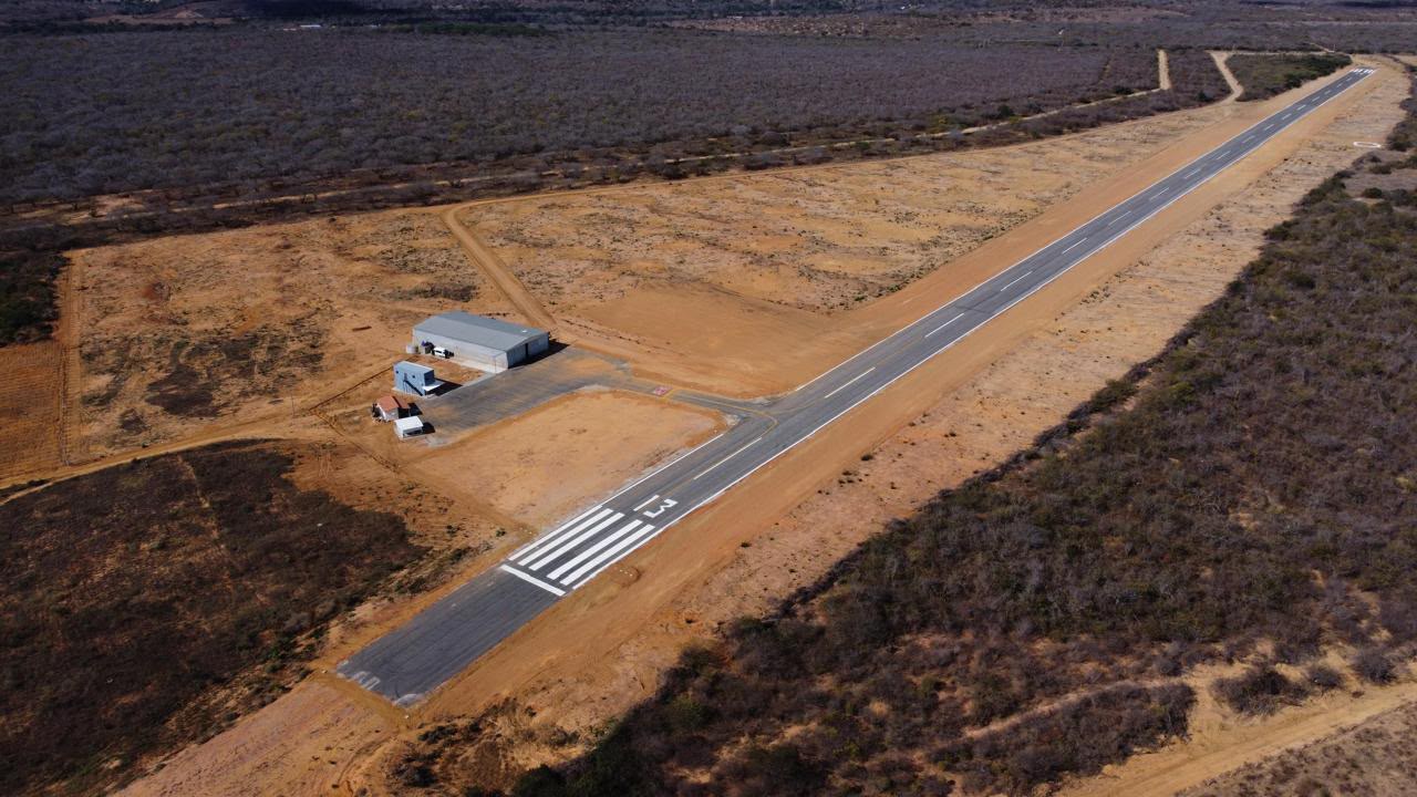 Foto da pista do Aeroporto SIPO